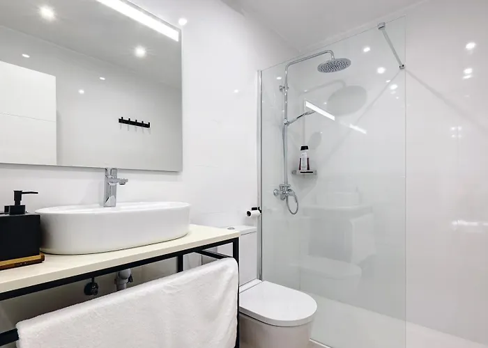 Stunning 1 Bedroom In Centre