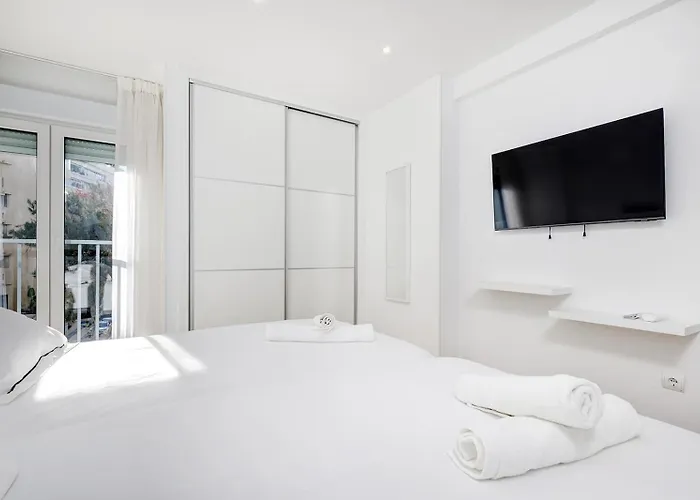 Apartamento Stunning 1 Bedroom In Centre *