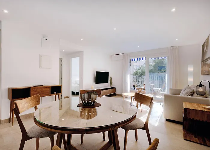 Stunning 1 Bedroom In Centre *