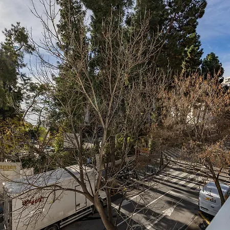 Stunning 1 Bedroom In Centre Apartment