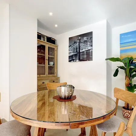 Apartment Stunning 1 Bedroom In Centre