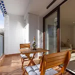 아파트 Stunning In Centre By The Sea! 마르베야