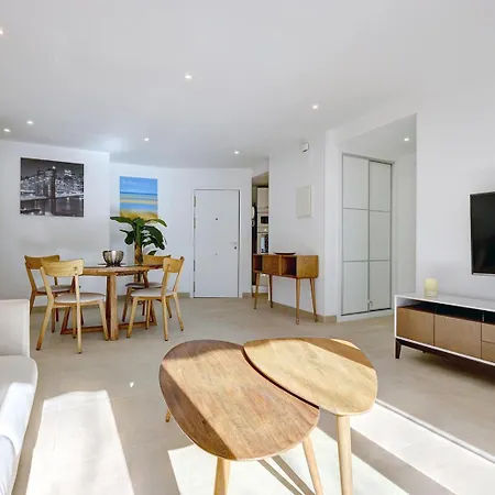 דירה Stunning In Centre By The Sea! מארבלה
